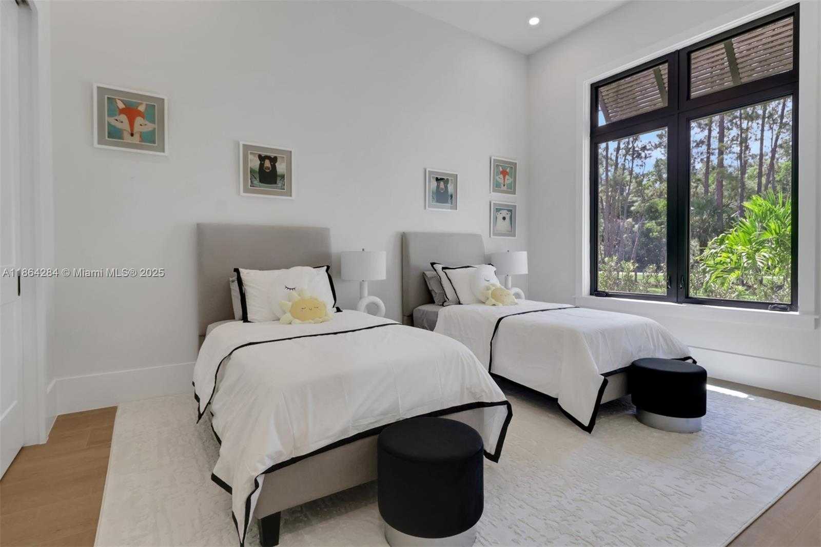 Small Image of 4987 MAHOGANY RIDGE DR, Naples Number 24