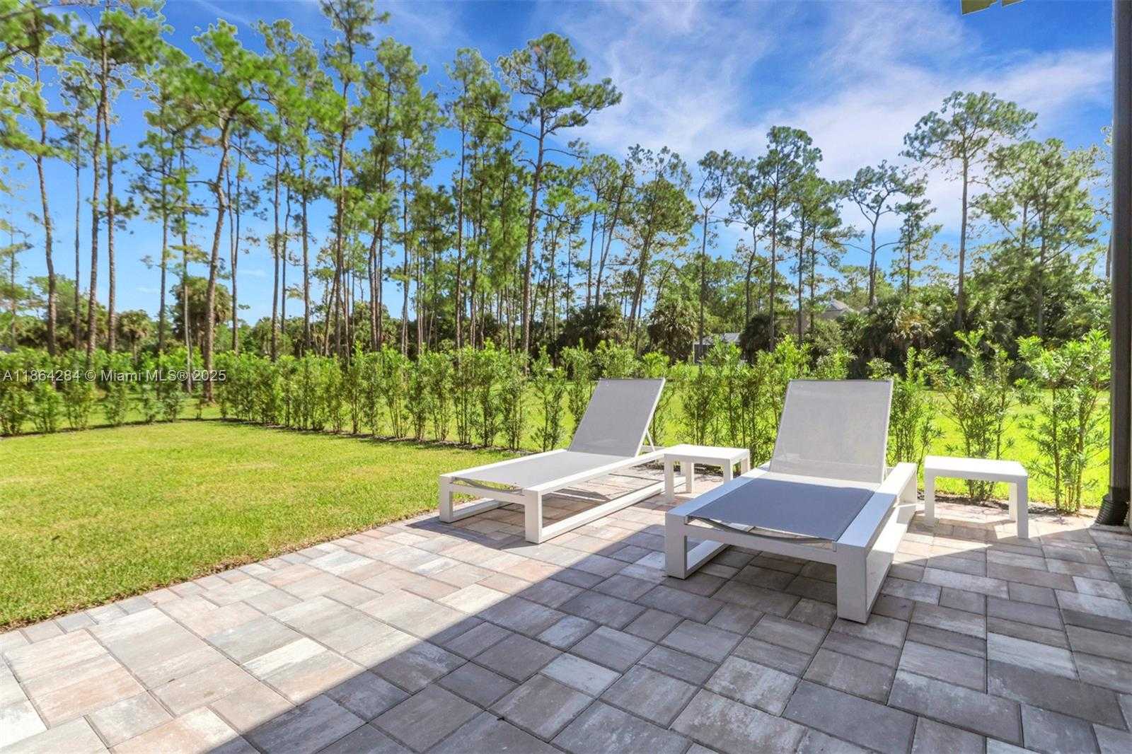 Small Image of 4987 MAHOGANY RIDGE DR, Naples Number 41