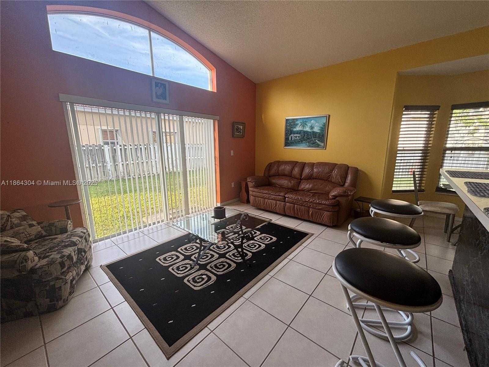 Small Image of 18581 NORTH WEST 23RD ST, Pembroke Pines Number 11