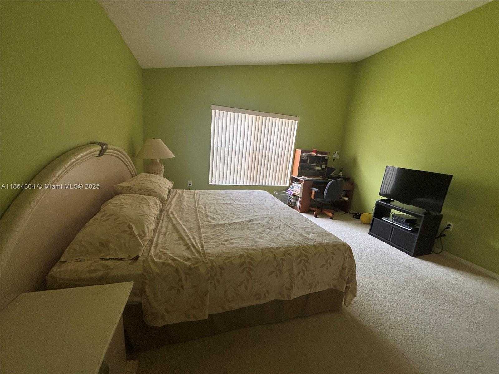 Small Image of 18581 NORTH WEST 23RD ST, Pembroke Pines Number 17