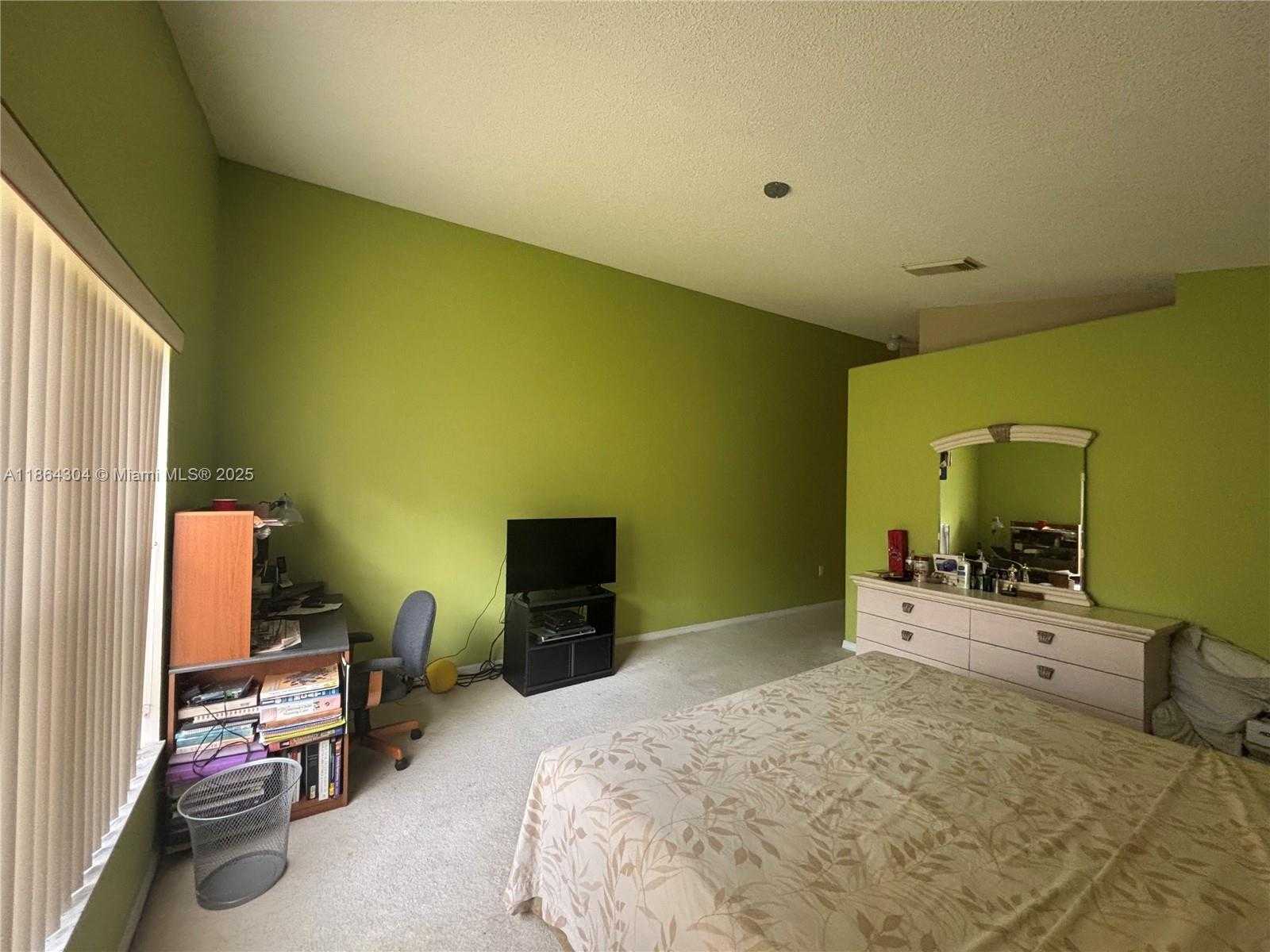 Small Image of 18581 NORTH WEST 23RD ST, Pembroke Pines Number 19