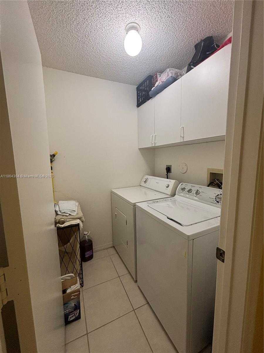 Small Image of 18581 NORTH WEST 23RD ST, Pembroke Pines Number 26