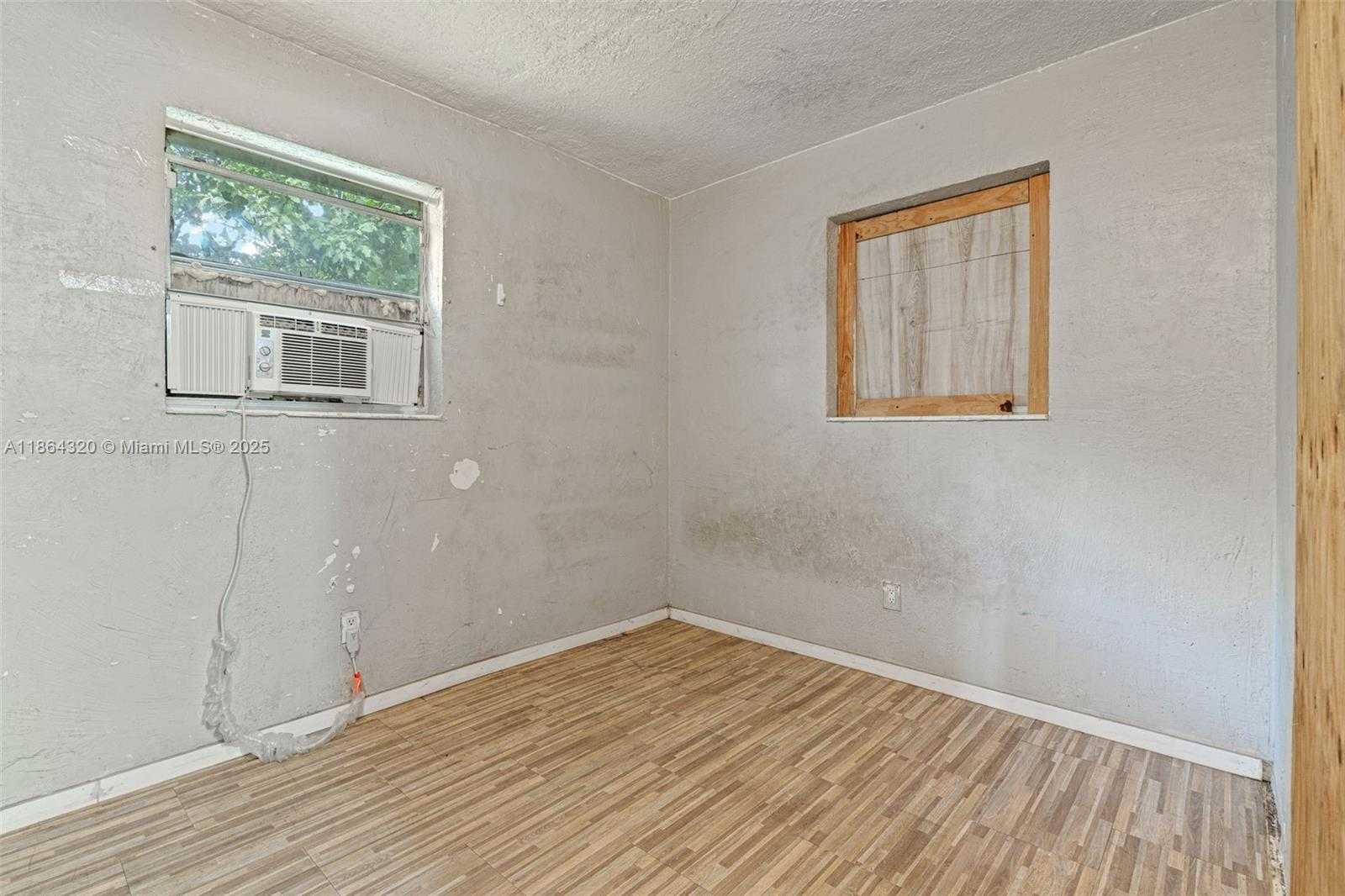 Small Image of 2433 NORTH WEST 20TH ST, Fort Lauderdale Number 15