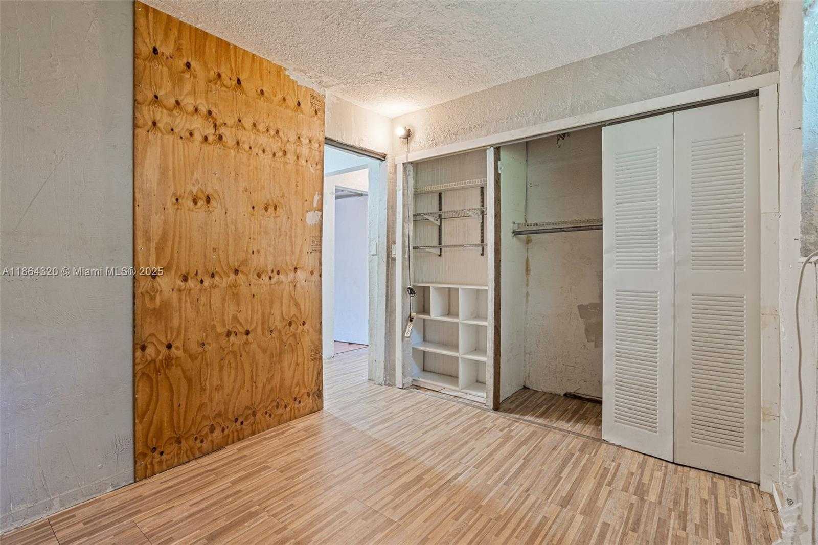 Small Image of 2433 NORTH WEST 20TH ST, Fort Lauderdale Number 16