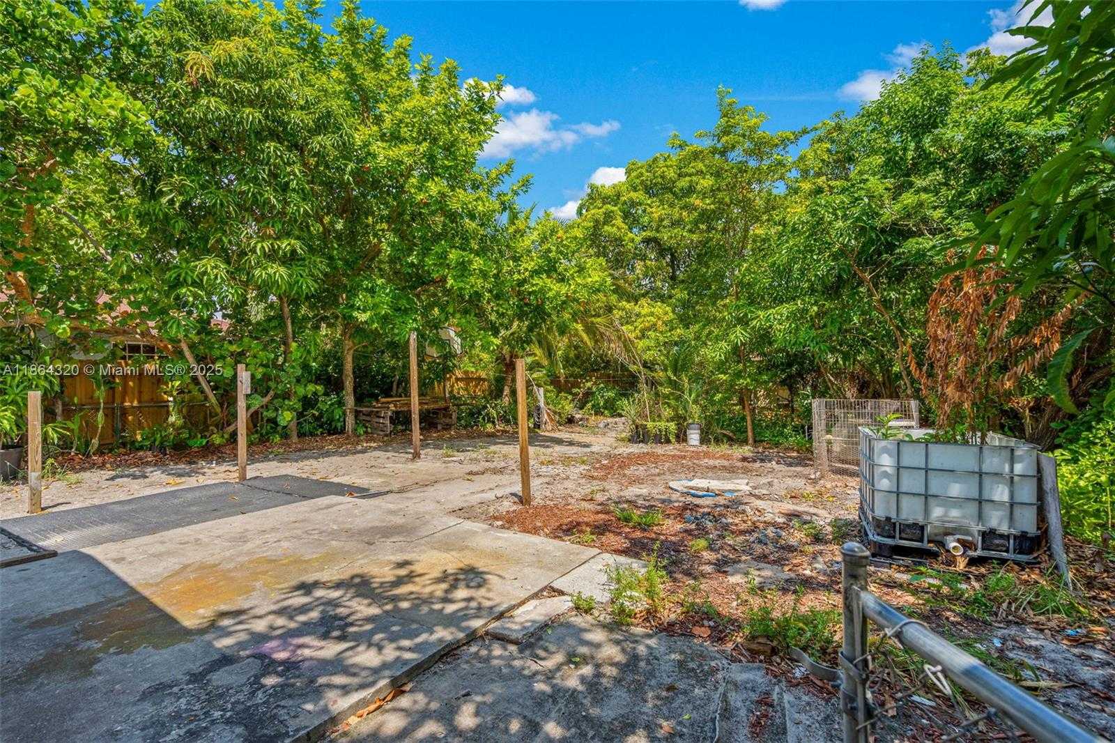 Small Image of 2433 NORTH WEST 20TH ST, Fort Lauderdale Number 17