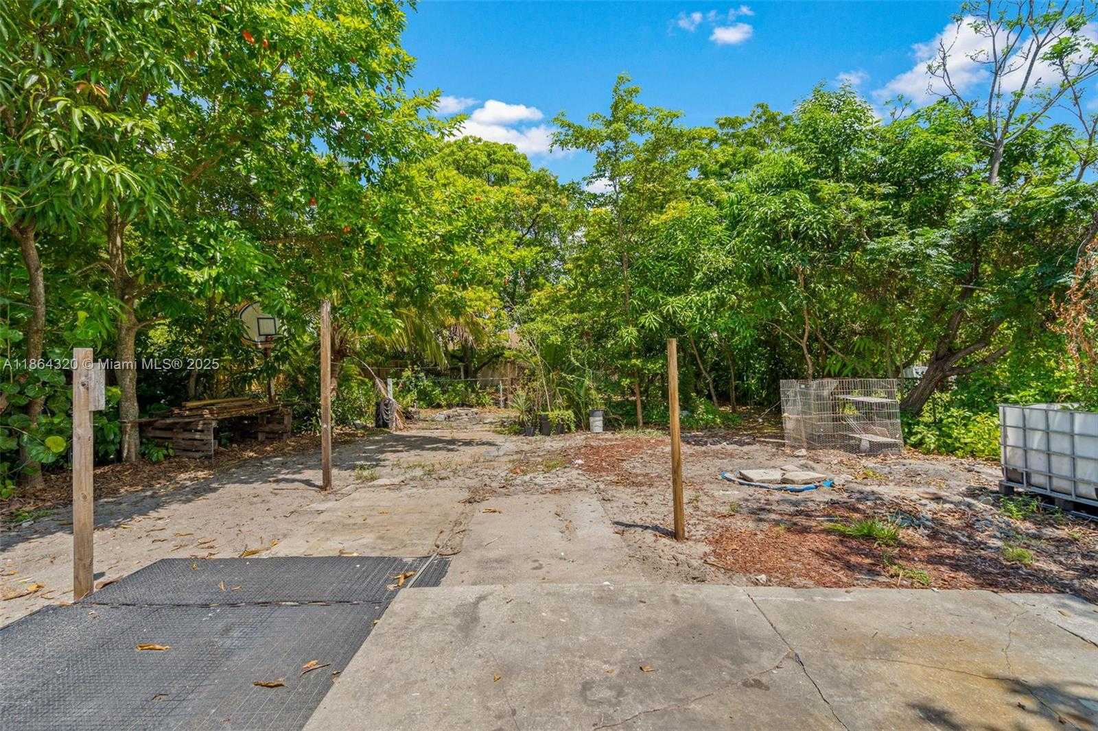 Small Image of 2433 NORTH WEST 20TH ST, Fort Lauderdale Number 18