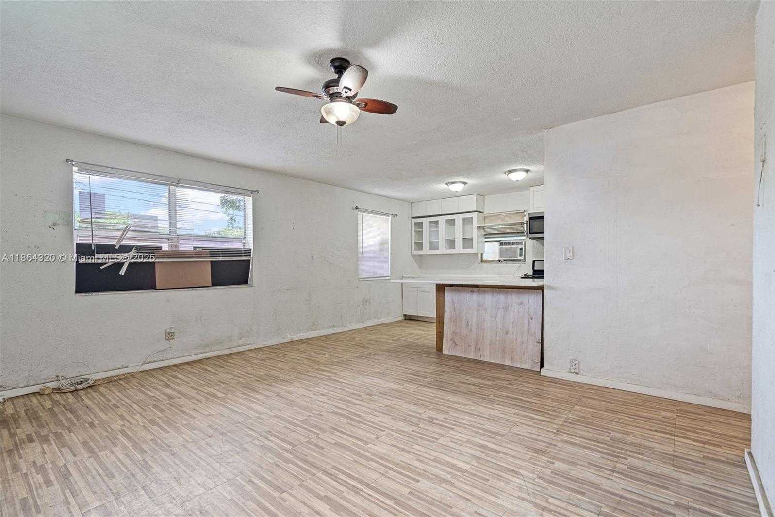 Small Image of 2433 NORTH WEST 20TH ST, Fort Lauderdale Number 5
