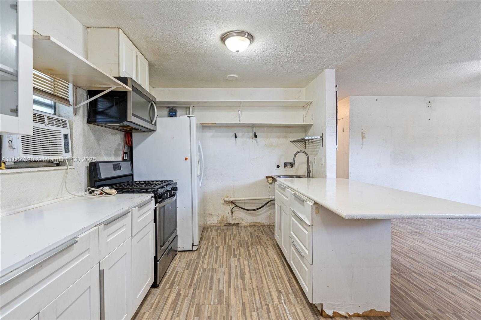 Small Image of 2433 NORTH WEST 20TH ST, Fort Lauderdale Number 9