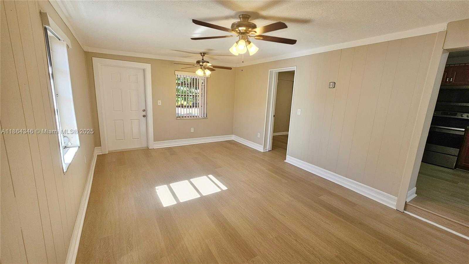 Small Image of 453 EAST 61ST ST, Hialeah Number 12