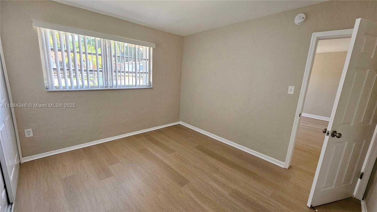 Small Image of 453 EAST 61ST ST, Hialeah Number 18