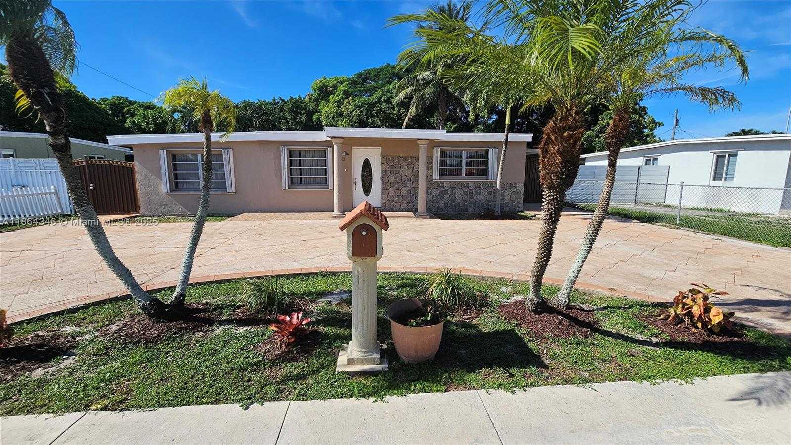 Small Image of 453 EAST 61ST ST, Hialeah Number 2