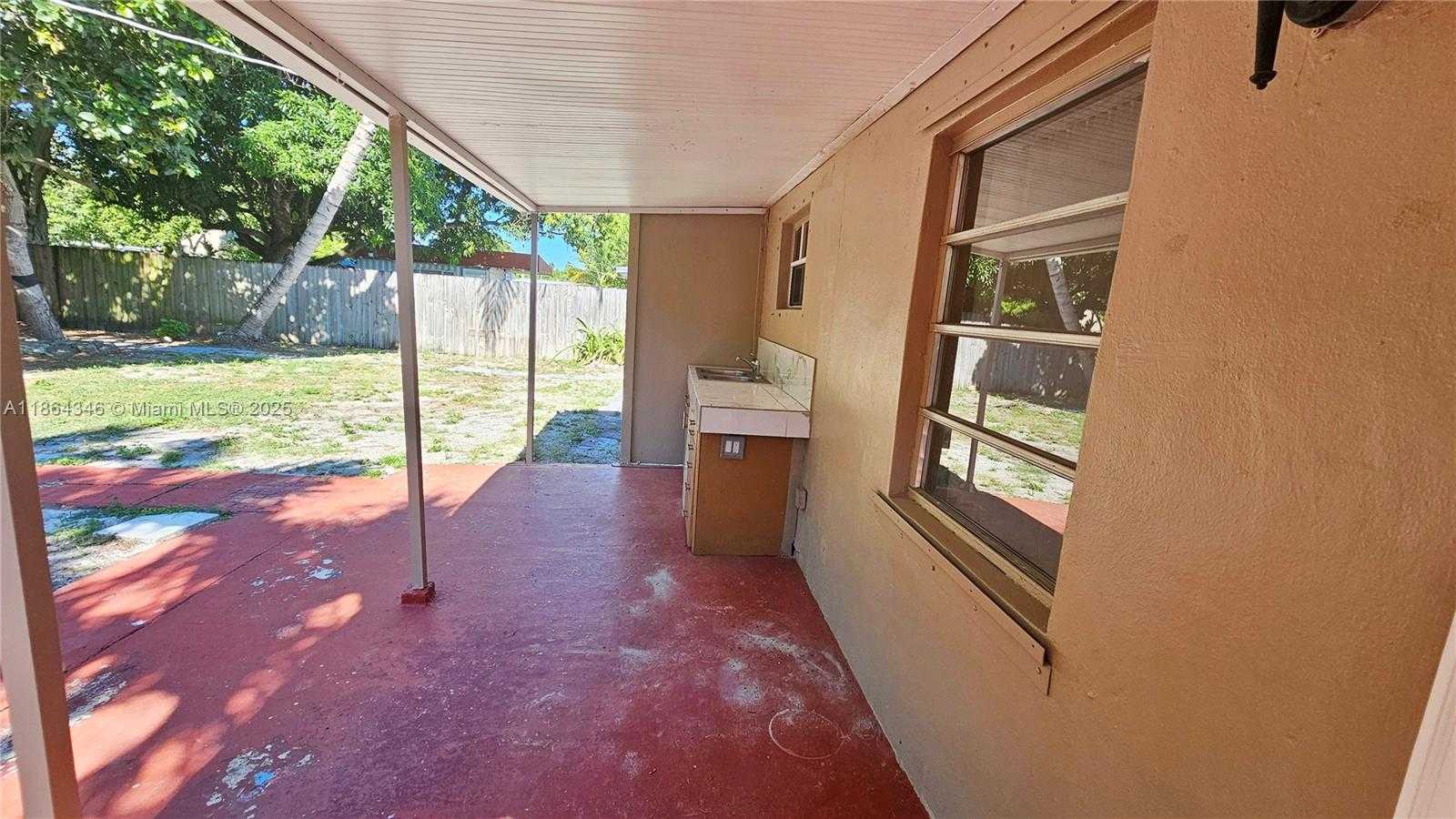 Small Image of 453 EAST 61ST ST, Hialeah Number 26