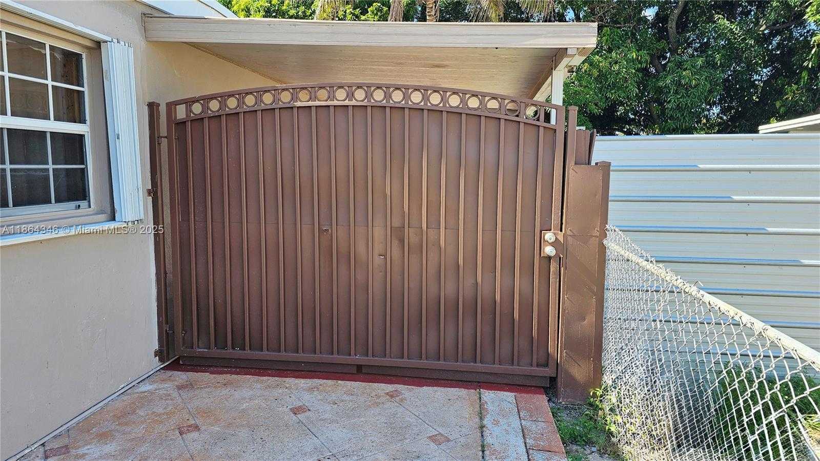 Small Image of 453 EAST 61ST ST, Hialeah Number 5
