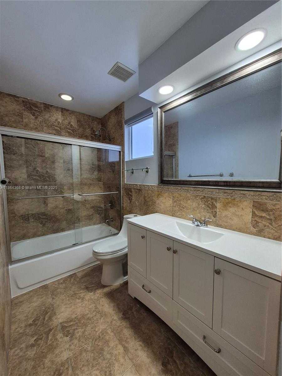Small Image of 2176 NORTH WEST 184TH WAY, Pembroke Pines Number 15
