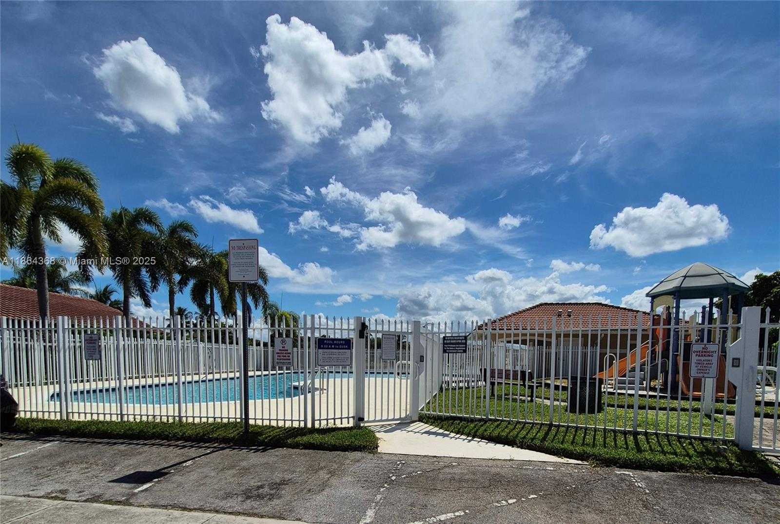 Small Image of 2176 NORTH WEST 184TH WAY, Pembroke Pines Number 23