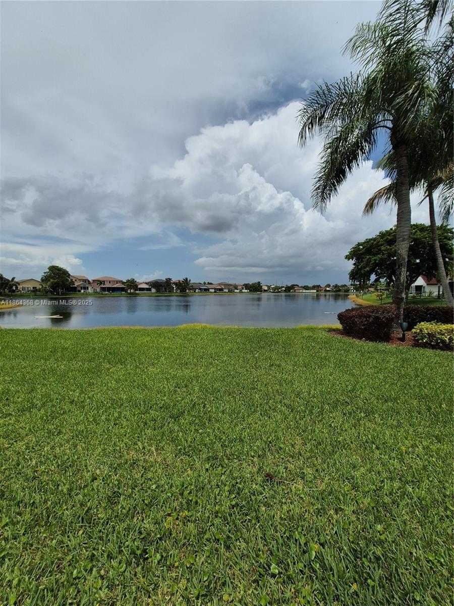 Small Image of 2176 NORTH WEST 184TH WAY, Pembroke Pines Number 25