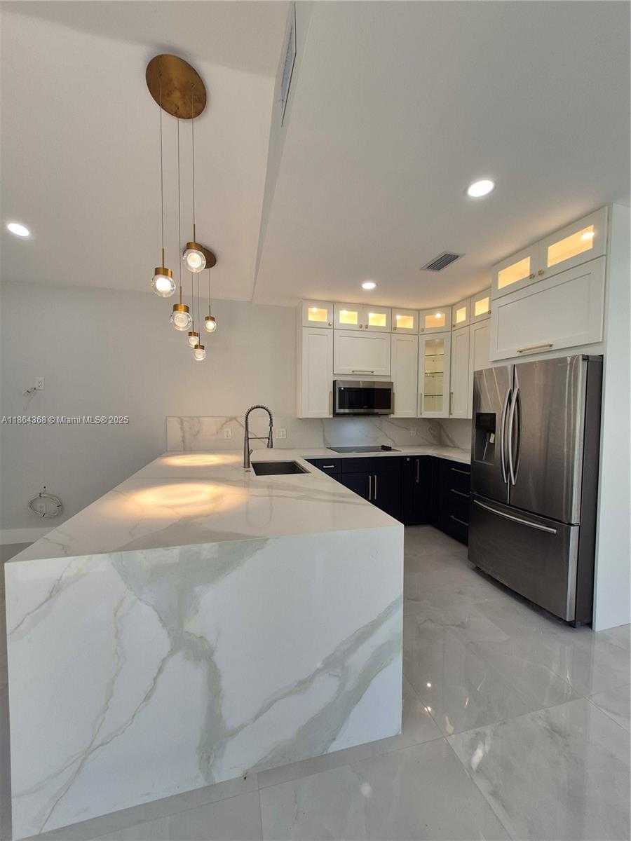 Small Image of 2176 NORTH WEST 184TH WAY, Pembroke Pines Number 3