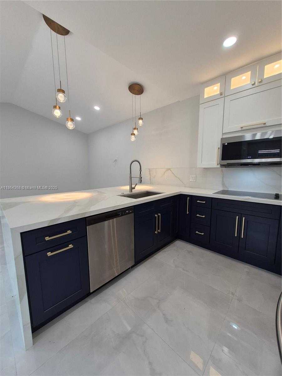 Small Image of 2176 NORTH WEST 184TH WAY, Pembroke Pines Number 4