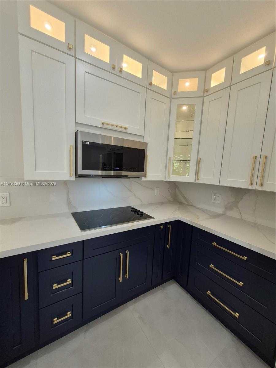 Small Image of 2176 NORTH WEST 184TH WAY, Pembroke Pines Number 5