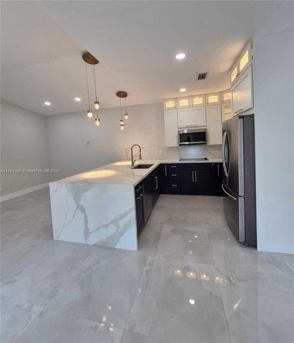 Small Image of 2176 NORTH WEST 184TH WAY, Pembroke Pines Number 7