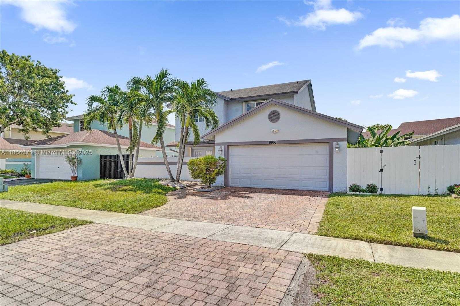Small Image of 9950 SOUTH WEST 12TH ST, Pembroke Pines Number 2