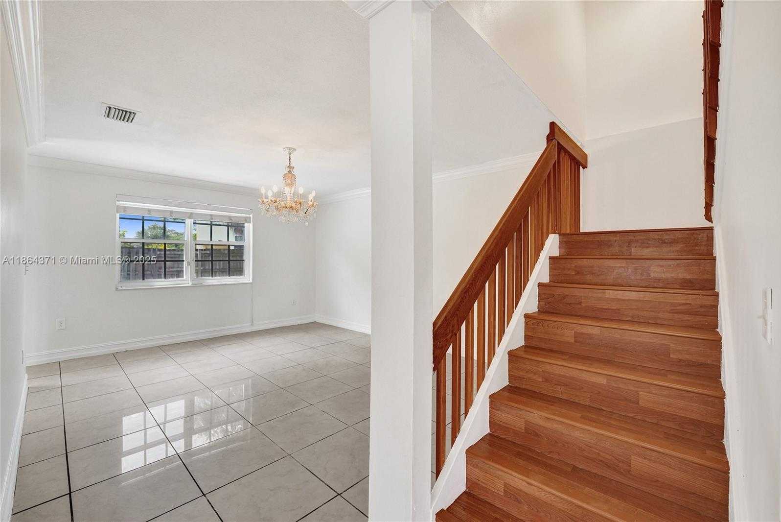 Small Image of 9950 SOUTH WEST 12TH ST, Pembroke Pines Number 25