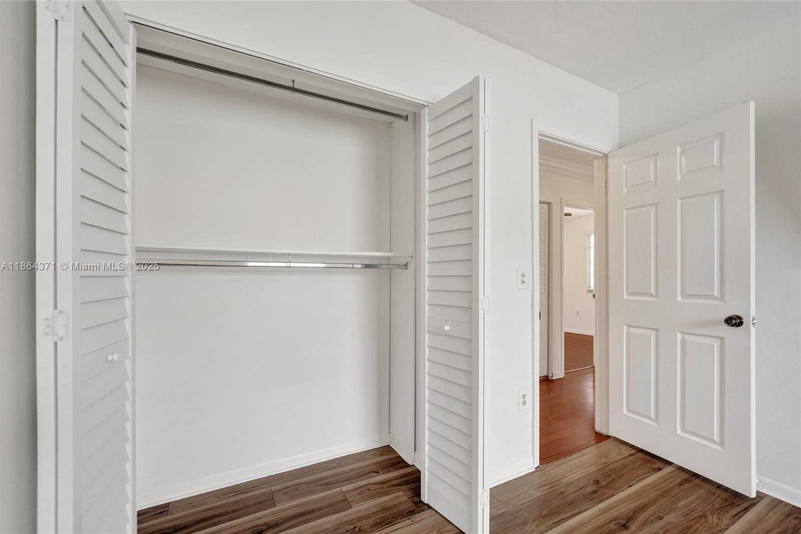 Small Image of 9950 SOUTH WEST 12TH ST, Pembroke Pines Number 30