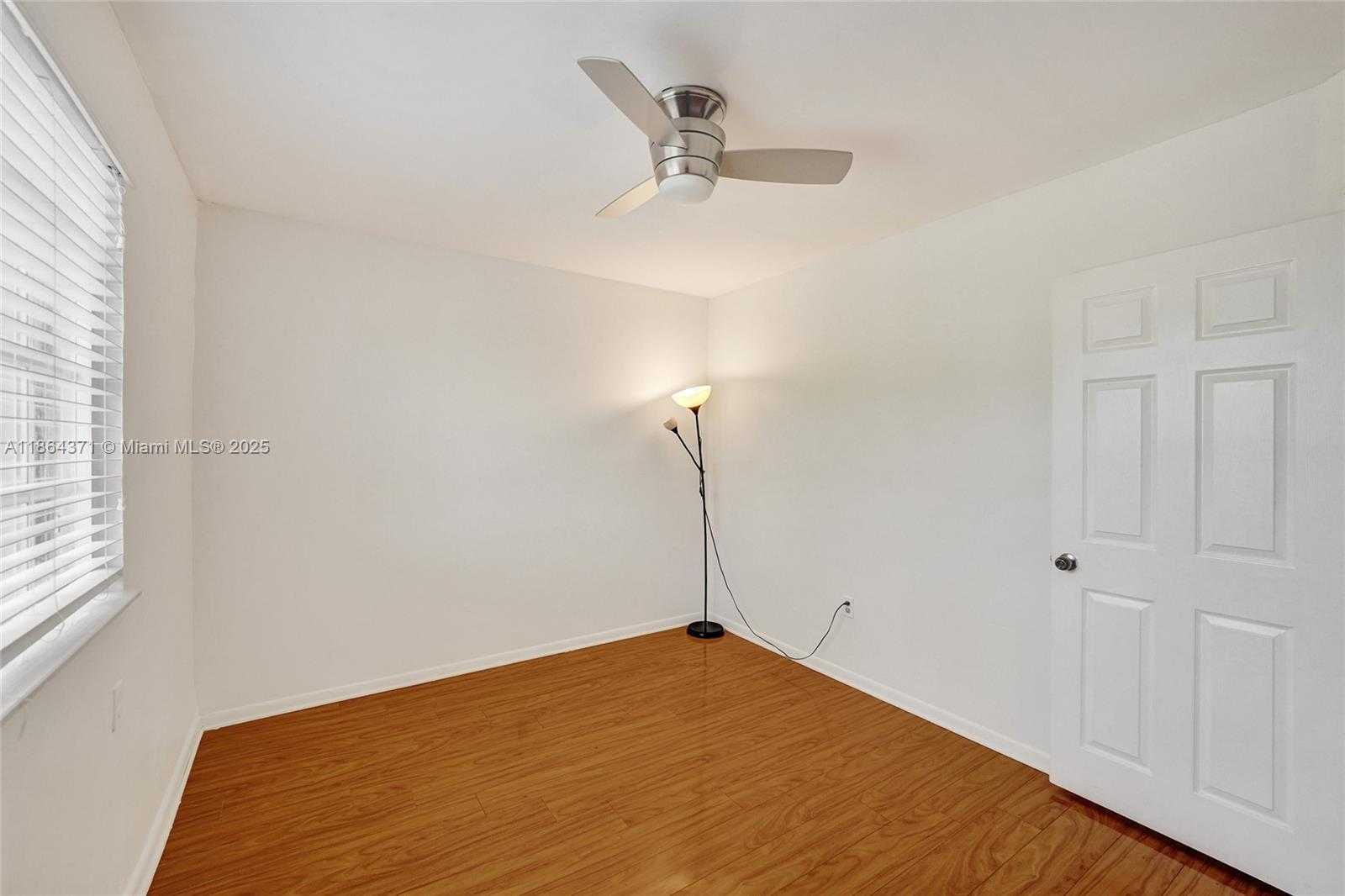 Small Image of 9950 SOUTH WEST 12TH ST, Pembroke Pines Number 31