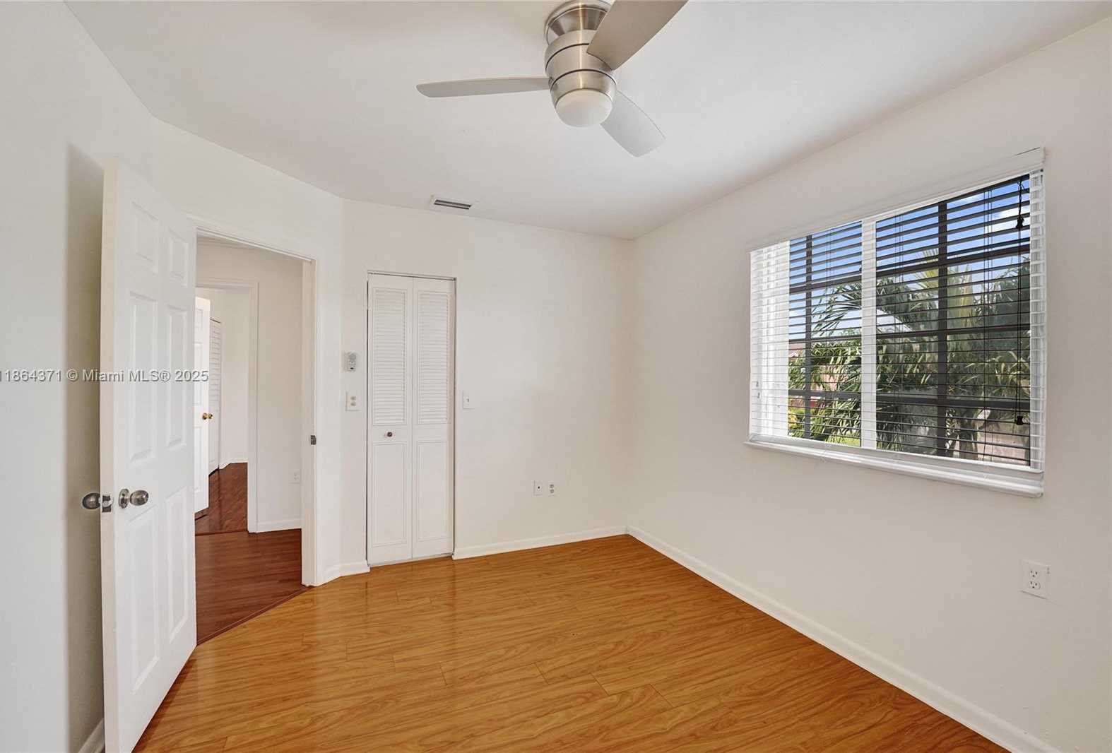 Small Image of 9950 SOUTH WEST 12TH ST, Pembroke Pines Number 33