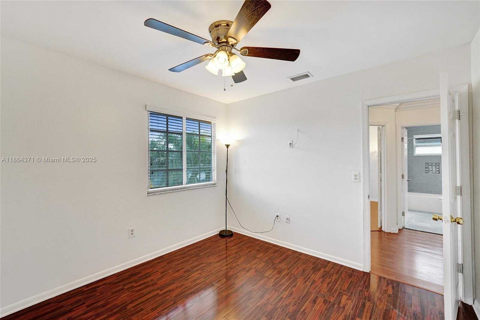 Small Image of 9950 SOUTH WEST 12TH ST, Pembroke Pines Number 36
