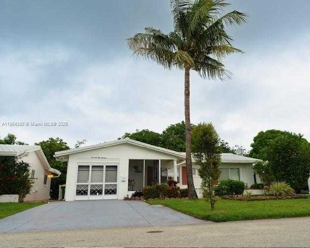Small Image of Tamarac Number 2