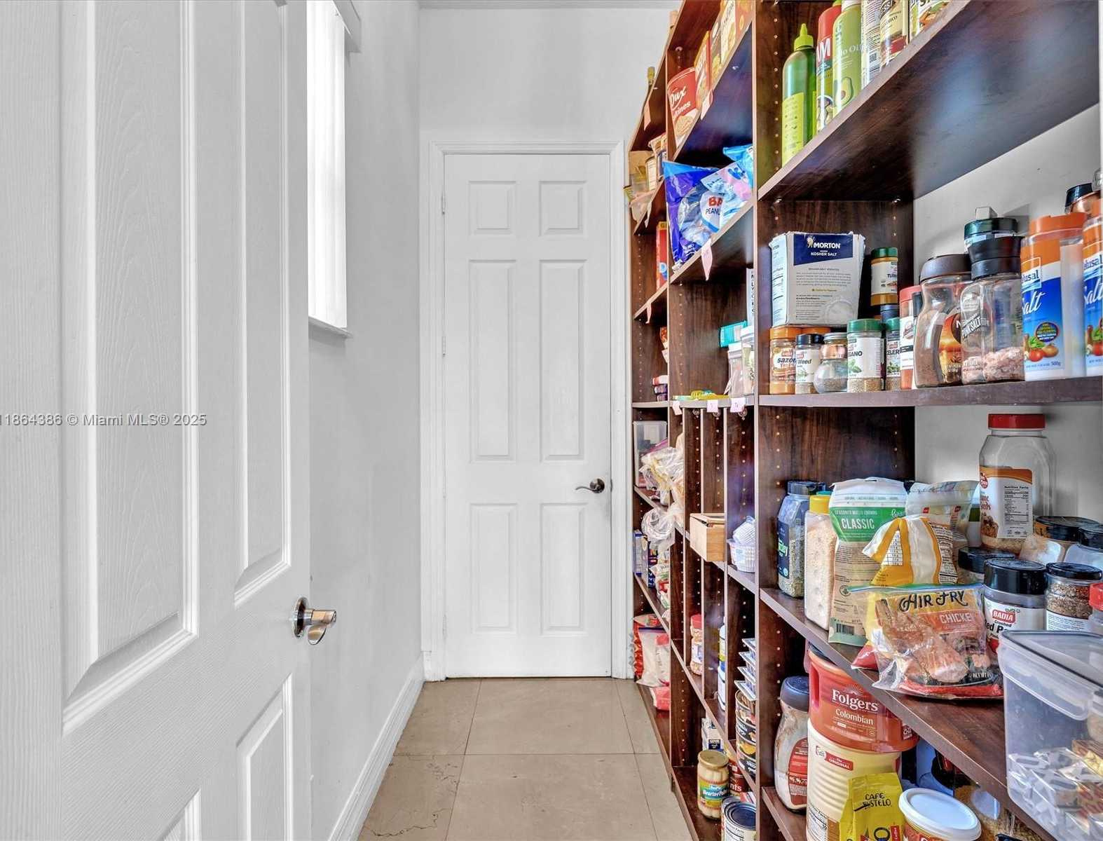 Small Image of 3521 FOREST VIEW CIR, Fort Lauderdale Number 10
