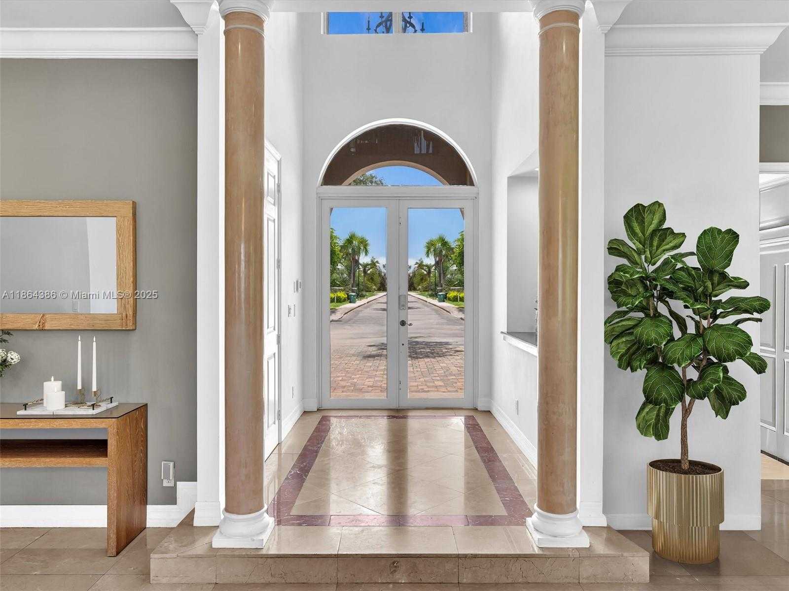 Small Image of 3521 FOREST VIEW CIR, Fort Lauderdale Number 11
