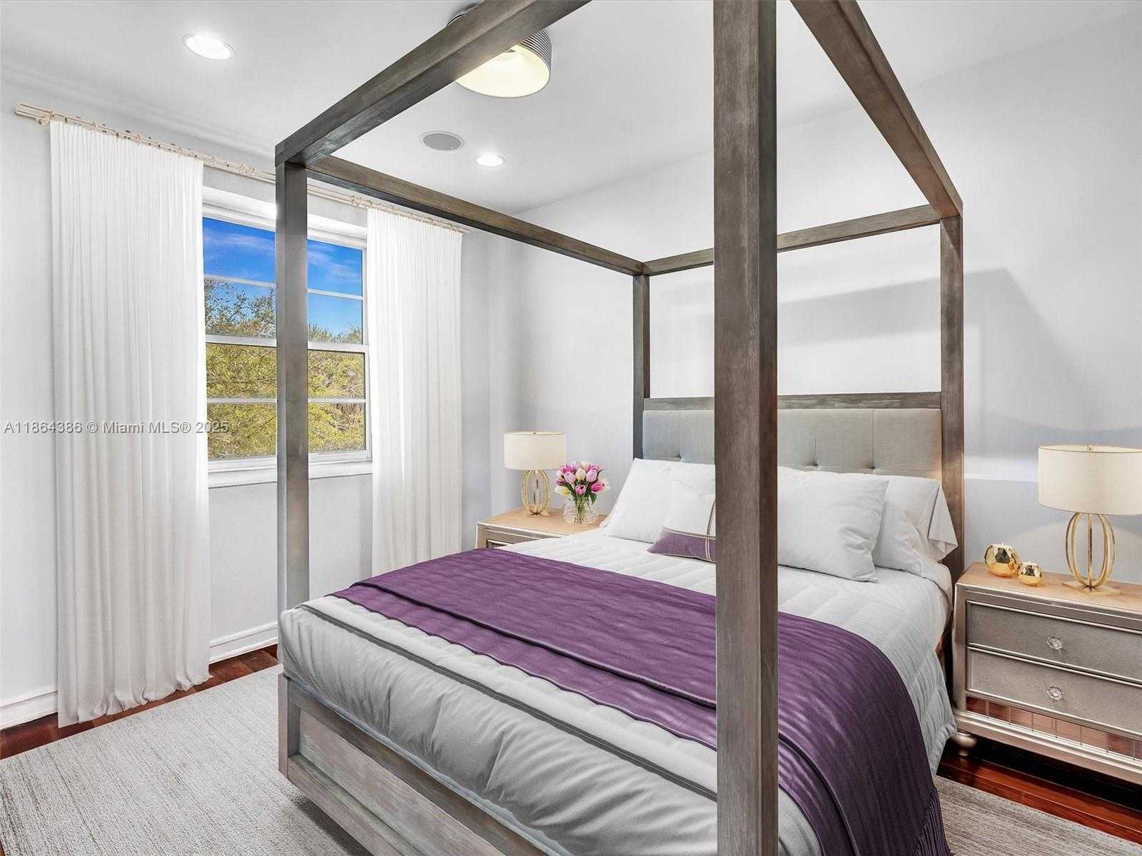 Small Image of 3521 FOREST VIEW CIR, Fort Lauderdale Number 15