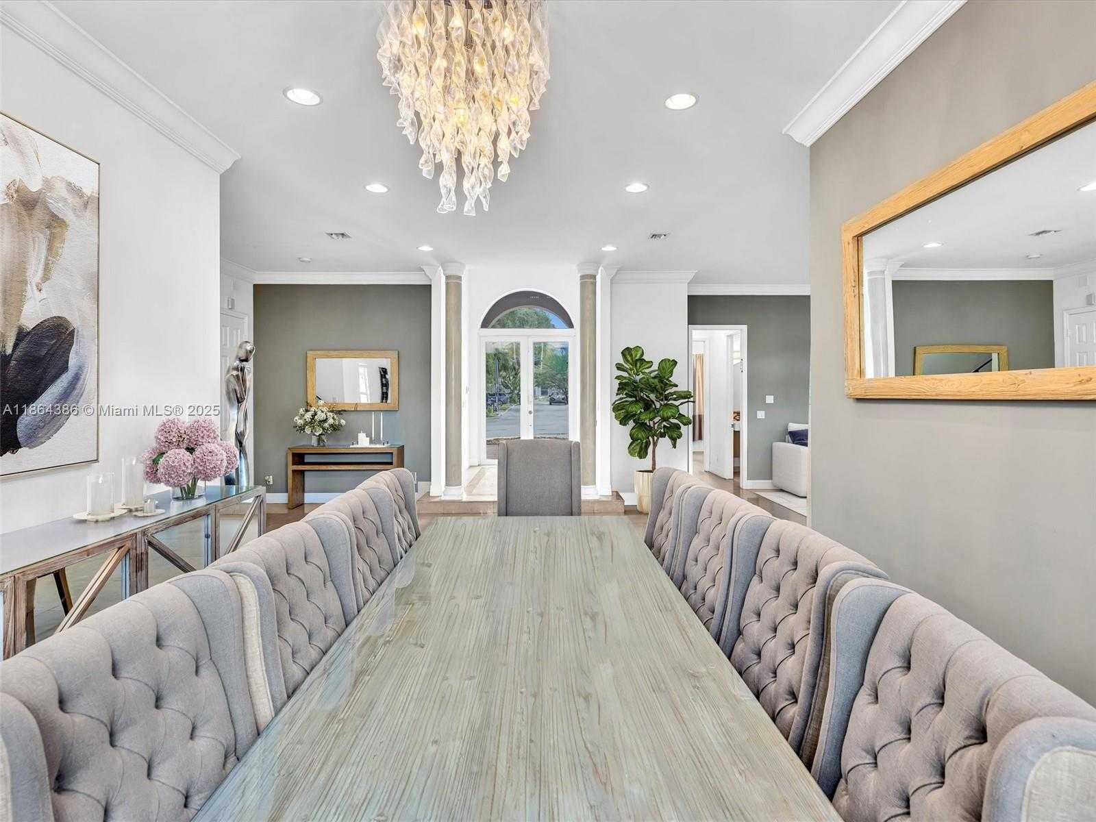 Small Image of 3521 FOREST VIEW CIR, Fort Lauderdale Number 3