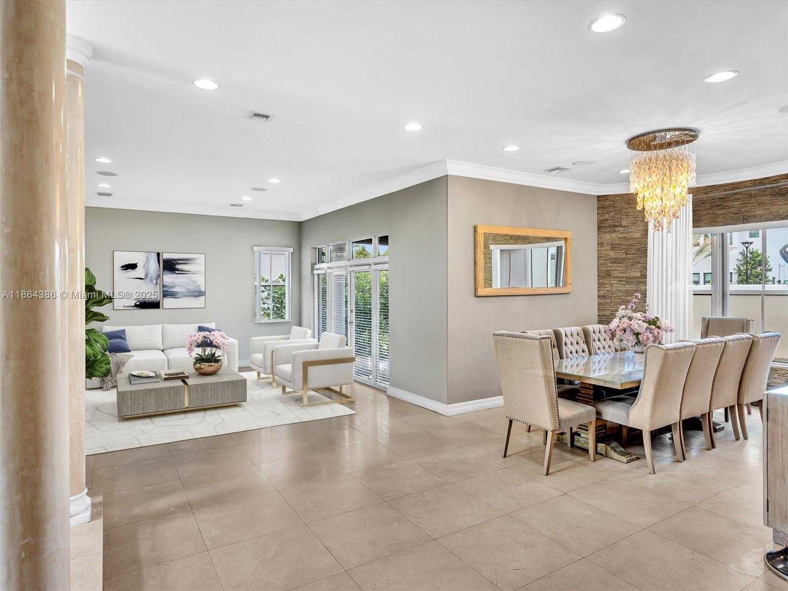 Small Image of 3521 FOREST VIEW CIR, Fort Lauderdale Number 4