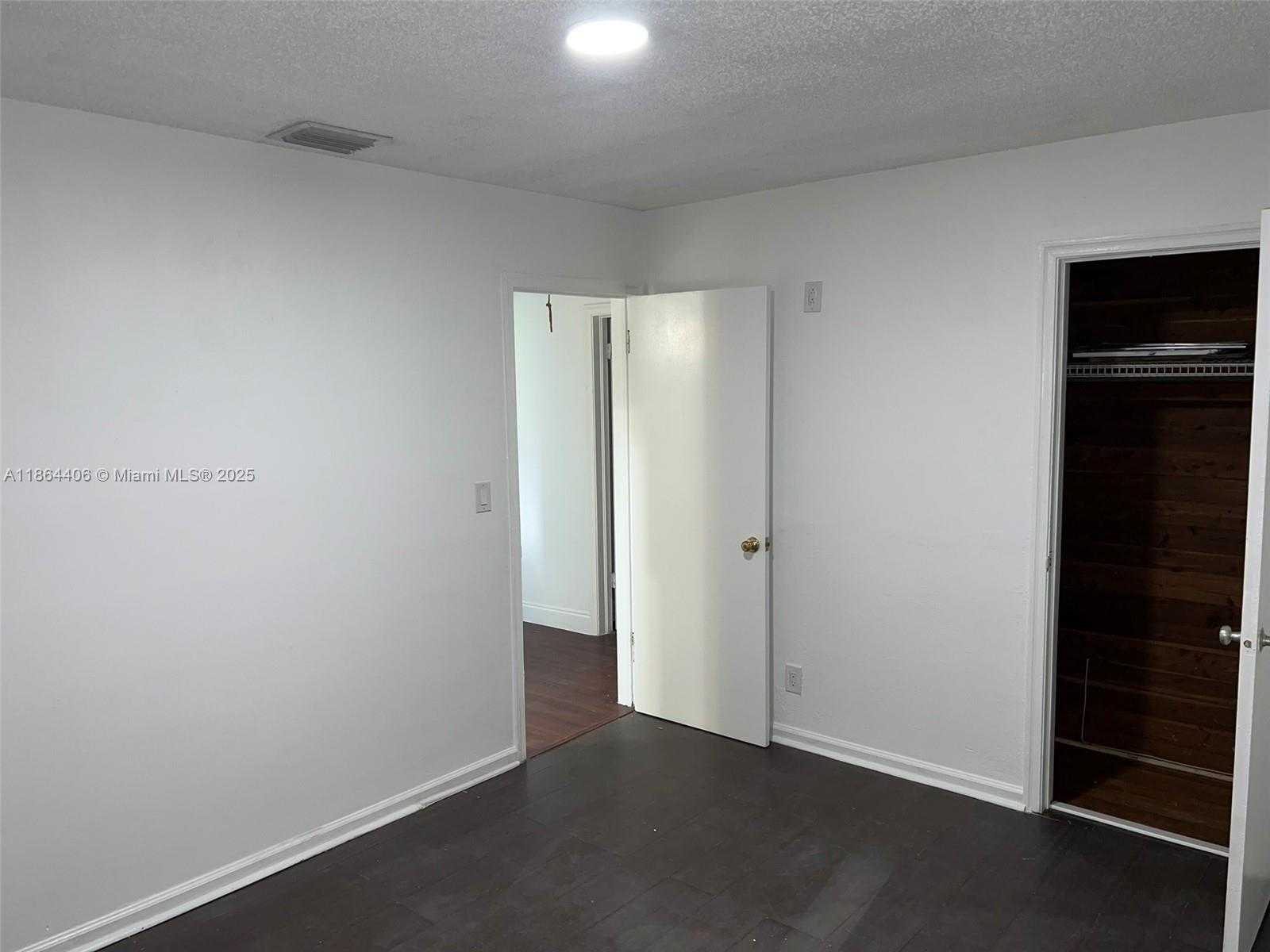 Small Image of 802 SOUTH 24TH AVE, Hollywood Number 12