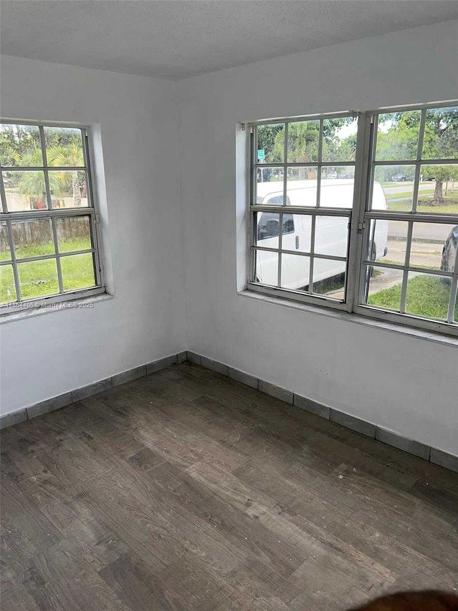 Small Image of 802 SOUTH 24TH AVE, Hollywood Number 16