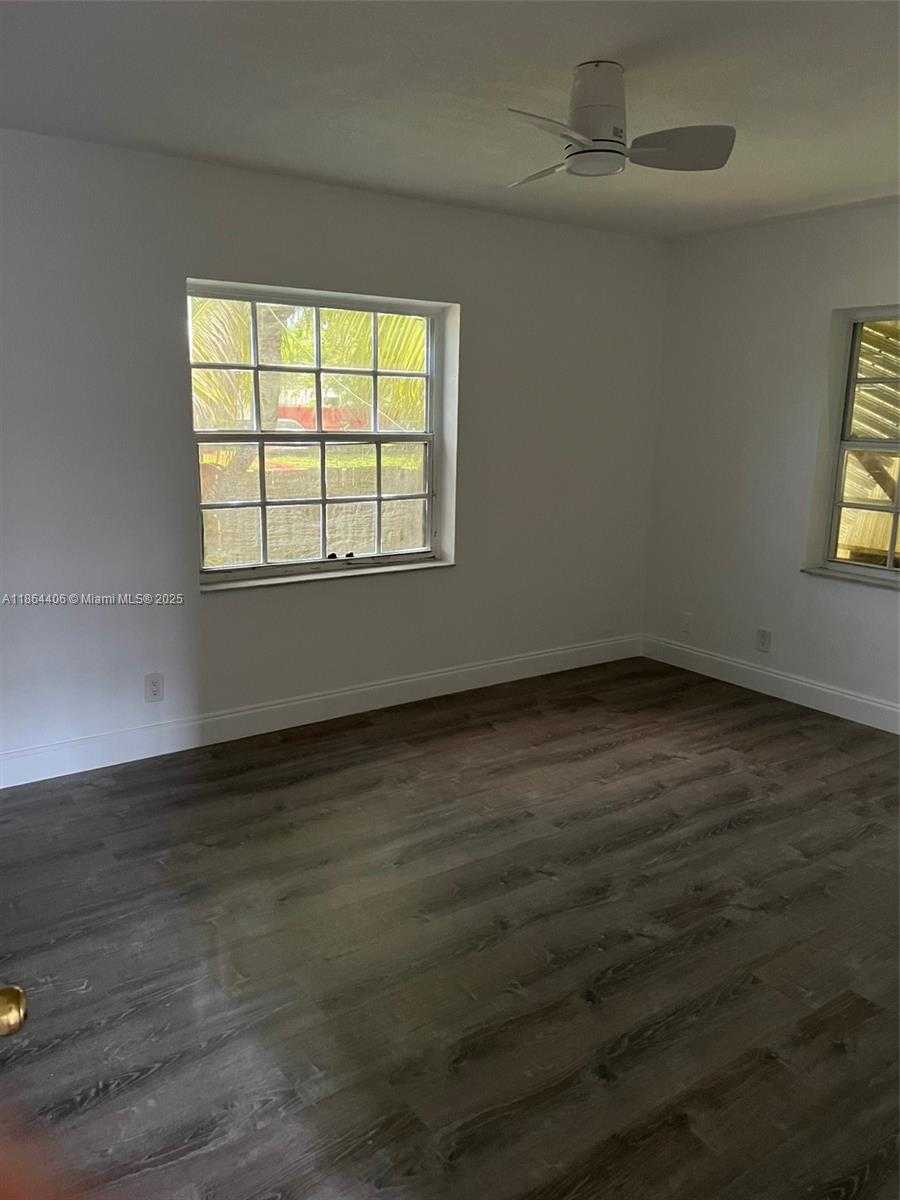 Small Image of 802 SOUTH 24TH AVE, Hollywood Number 2