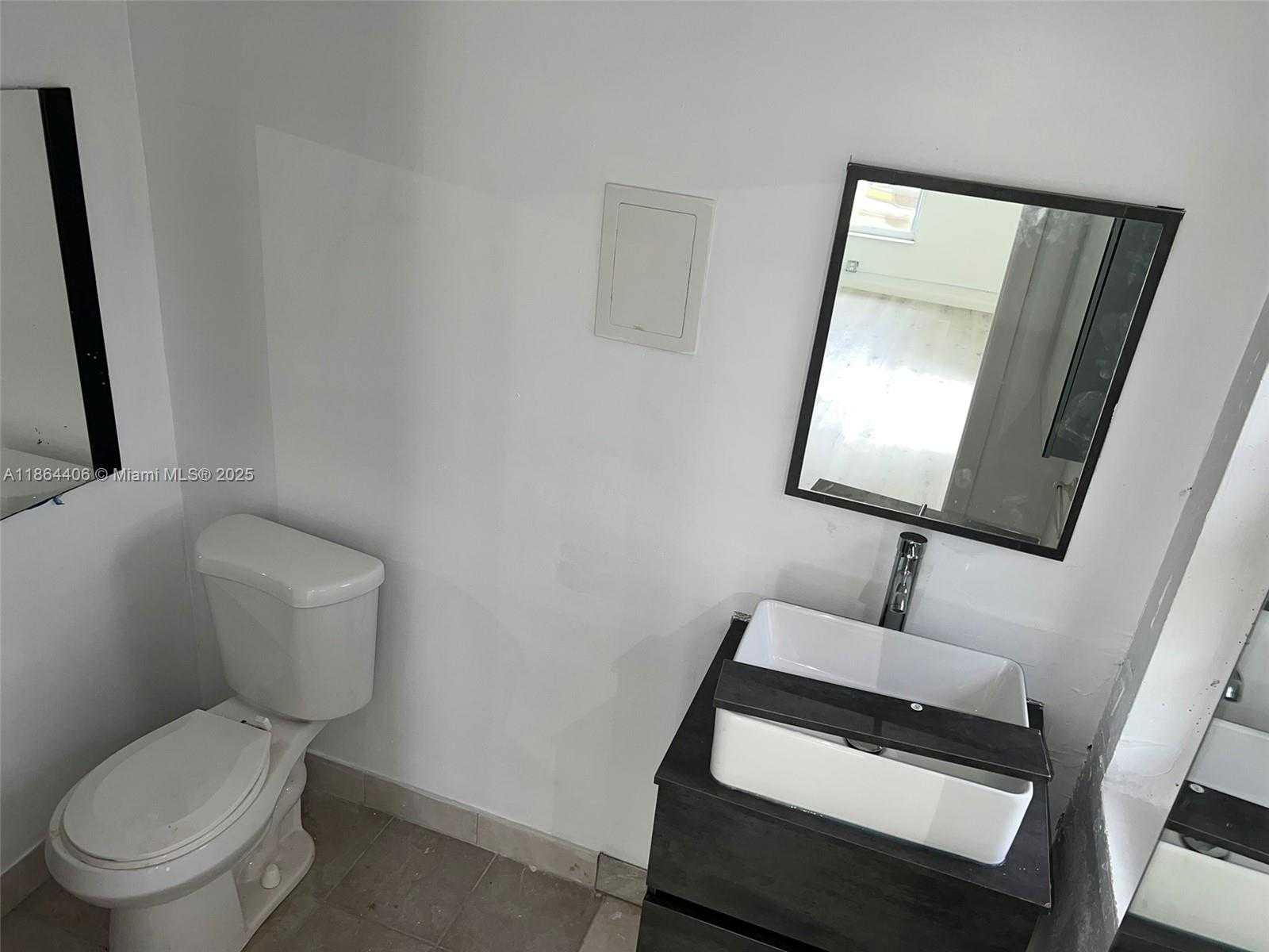 Small Image of 802 SOUTH 24TH AVE, Hollywood Number 4