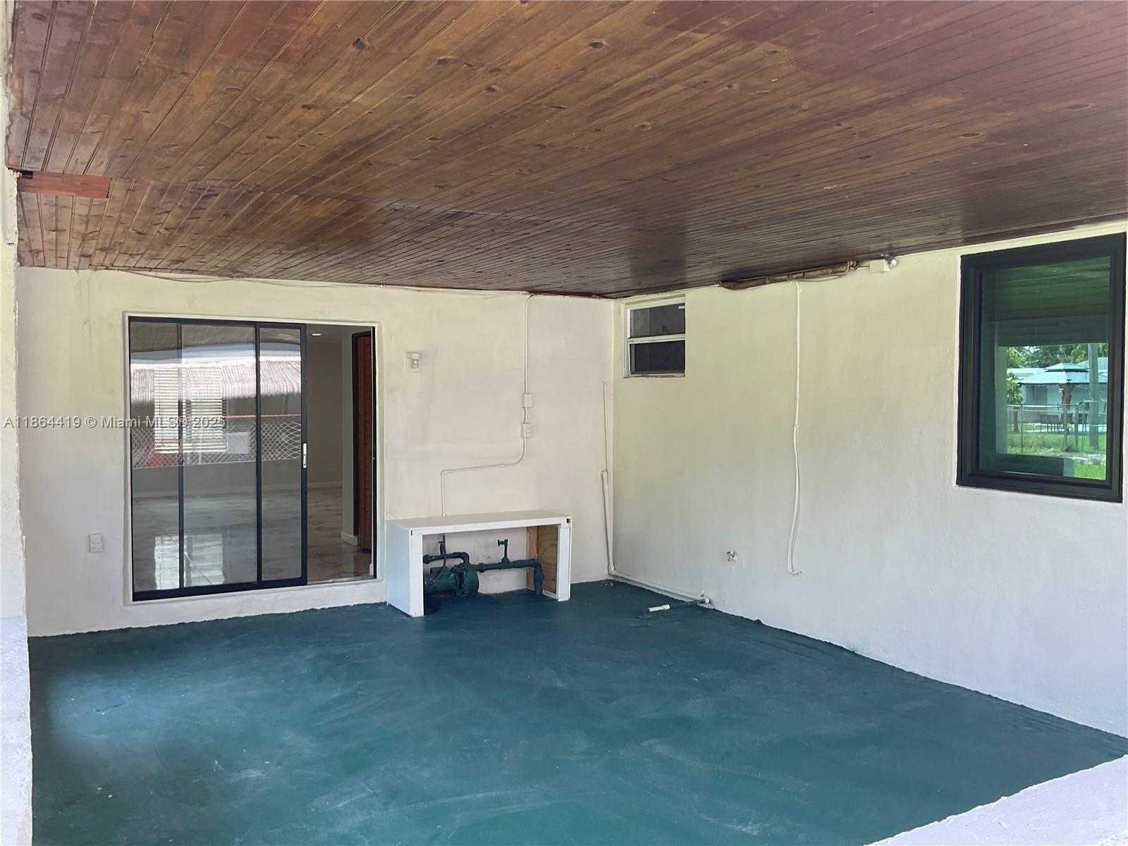 Small Image of 1150 NORTH EAST 143RD ST, North Miami Number 25