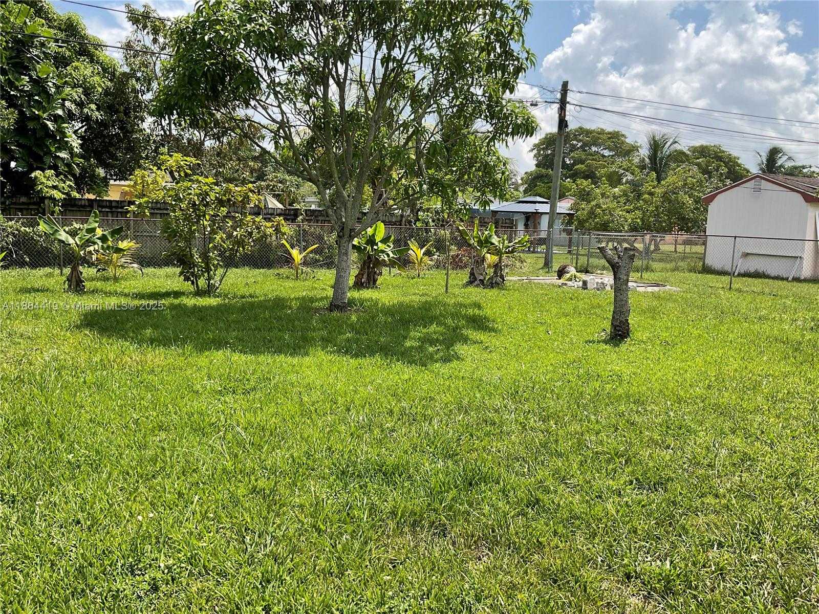Small Image of 1150 NORTH EAST 143RD ST, North Miami Number 26