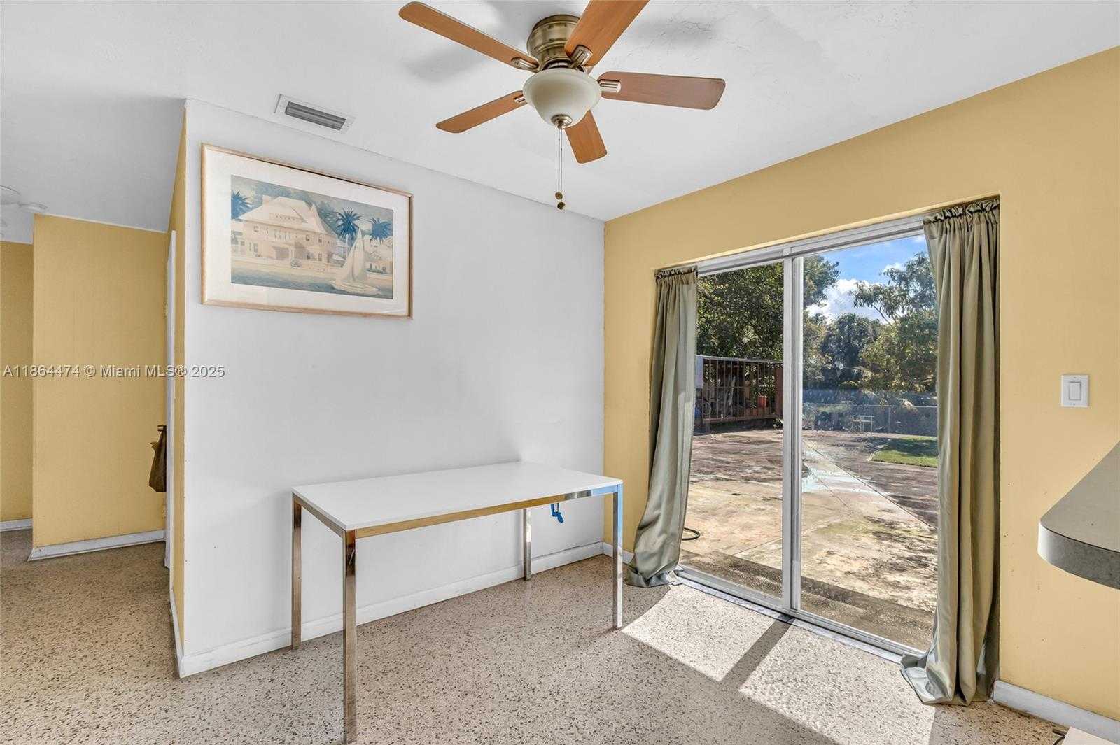 Small Image of 17210 NORTH WEST 47TH AVE, Miami Gardens Number 12