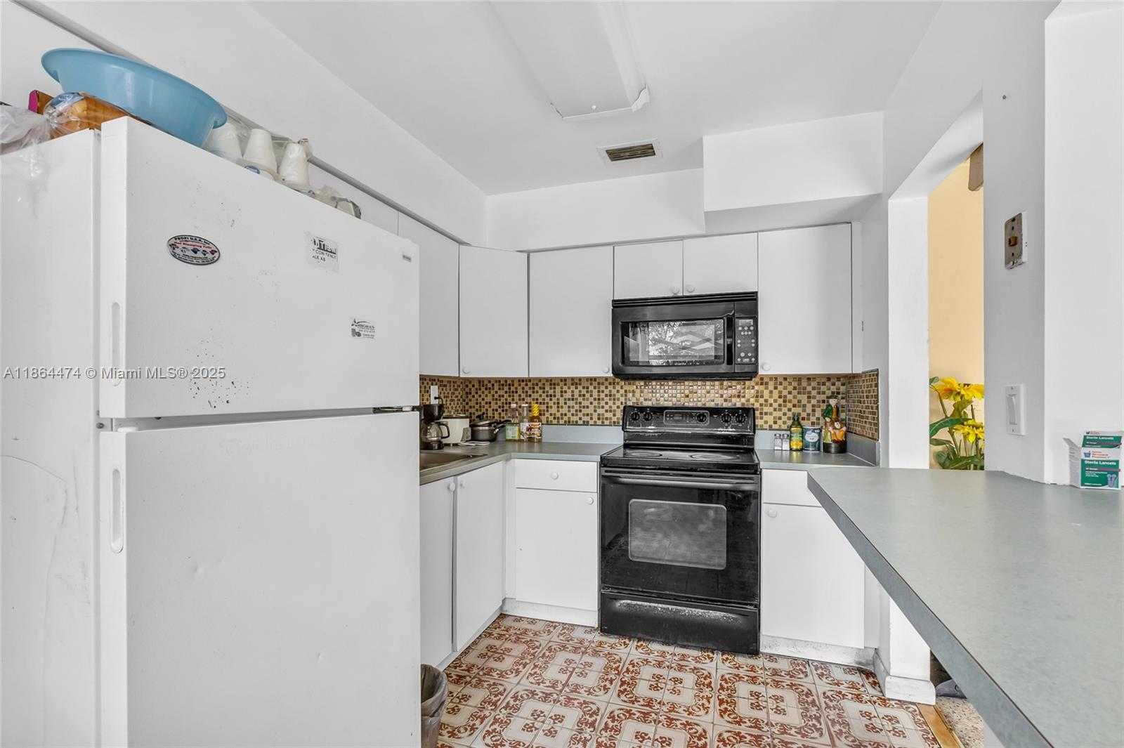 Small Image of 17210 NORTH WEST 47TH AVE, Miami Gardens Number 13