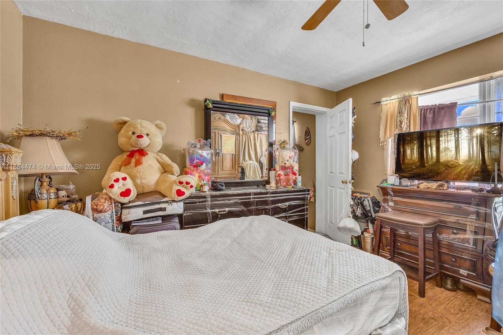 Small Image of 17210 NORTH WEST 47TH AVE, Miami Gardens Number 18