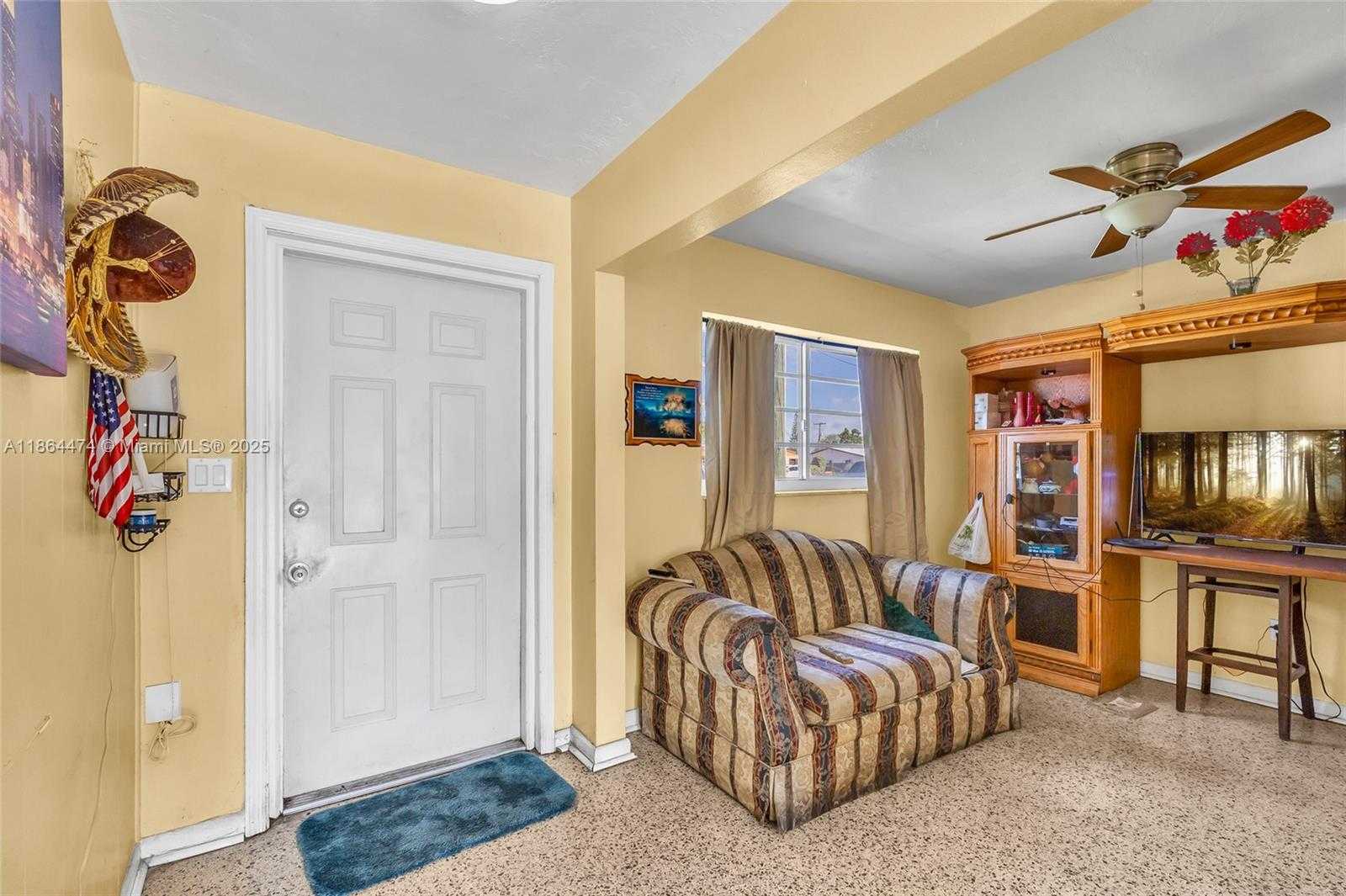 Small Image of 17210 NORTH WEST 47TH AVE, Miami Gardens Number 7