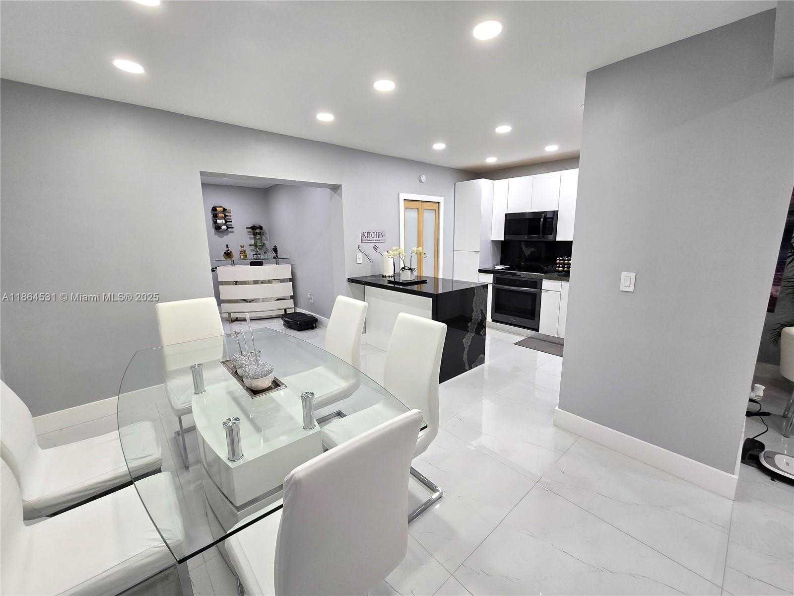 Small Image of 380 WEST 41ST ST, Hialeah Number 10