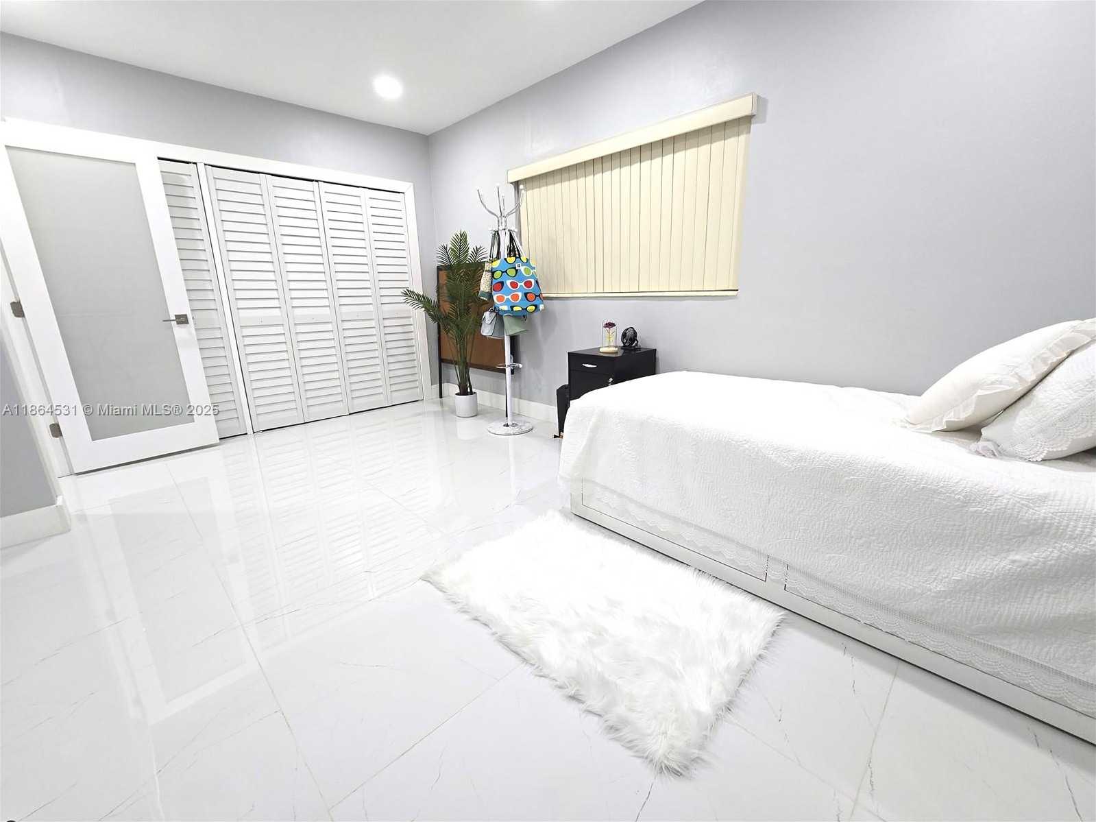 Small Image of 380 WEST 41ST ST, Hialeah Number 17