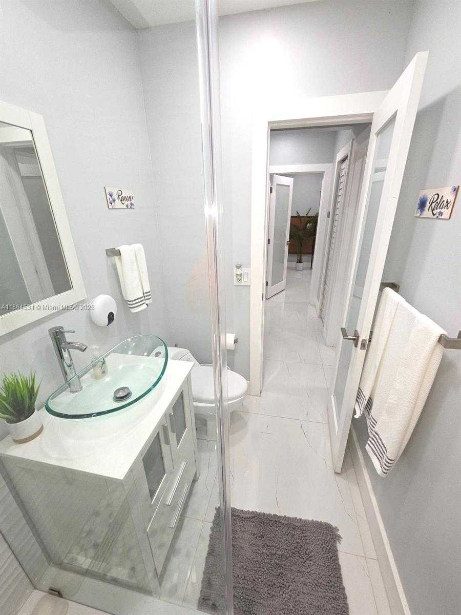 Small Image of 380 WEST 41ST ST, Hialeah Number 20