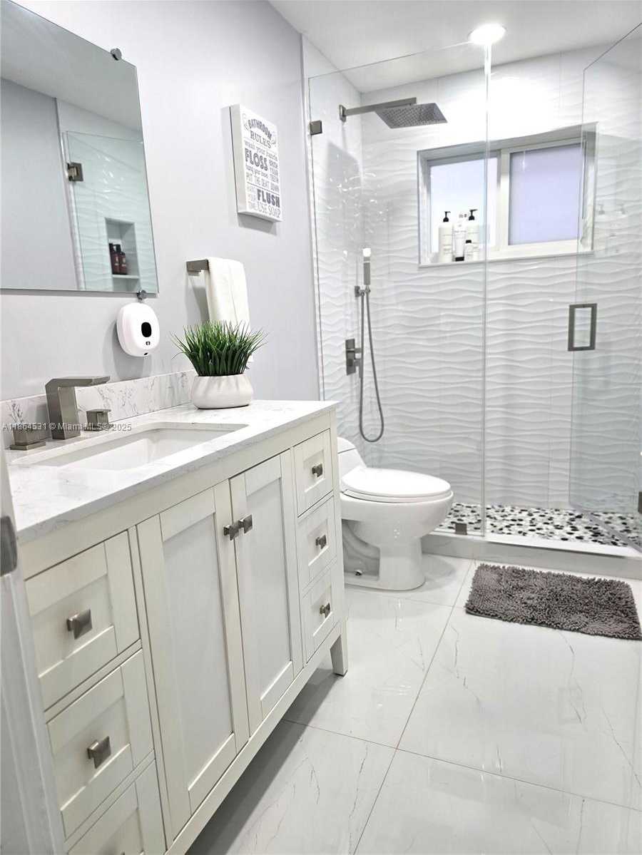 Small Image of 380 WEST 41ST ST, Hialeah Number 21